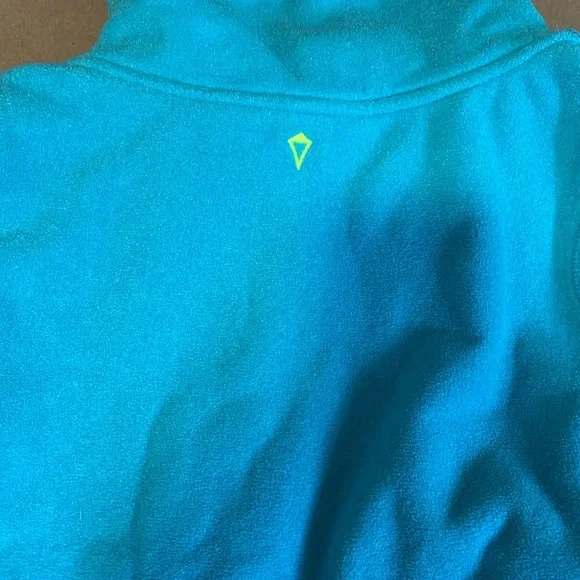 Girl’s Ivivva pull over sweatshirt size 12
Made by Lululemon - Picture 5 of 6